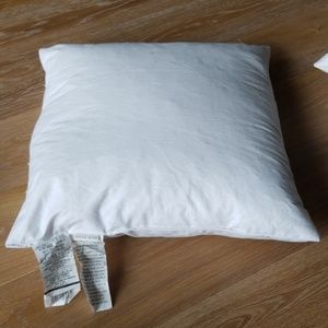 WEST ELM 18"x18" White Duck Feather Pillow Insert